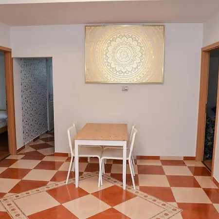 Hotel apartamentowy Gabor Aron Apartman