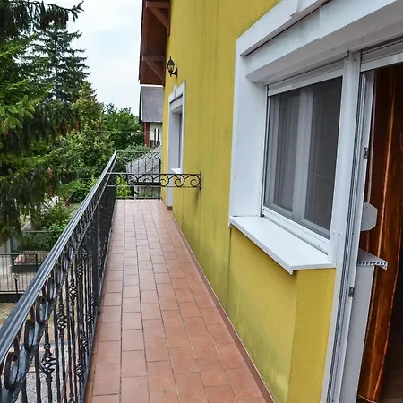 Hotel apartamentowy Gabor Aron Apartman