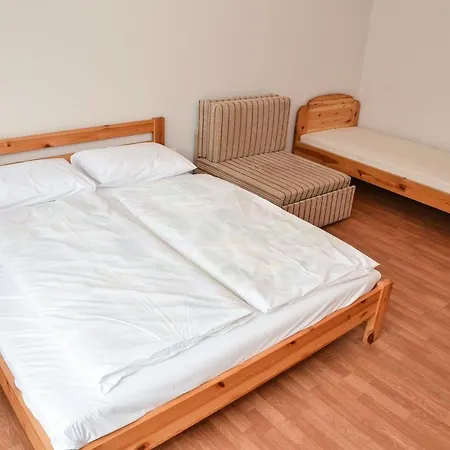 Hotel apartamentowy Gabor Aron Apartman *