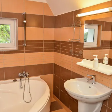 Gabor Aron Apartman * Hajdúszoboszló