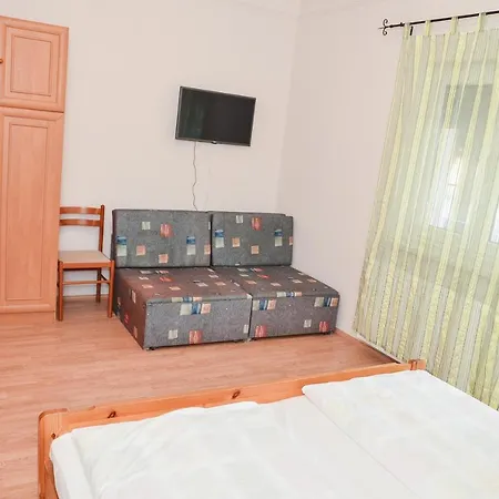 Hotel de apartamente Gabor Aron Apartman