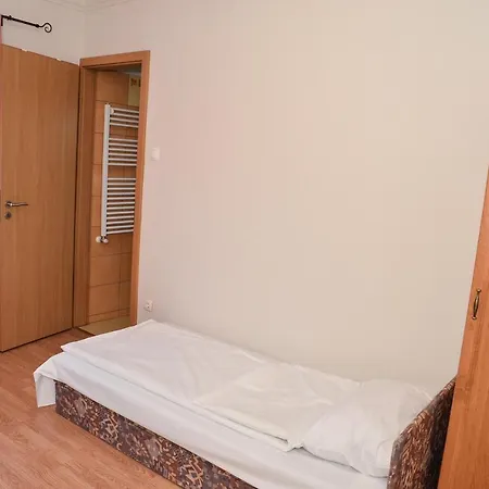Gabor Aron Apartman